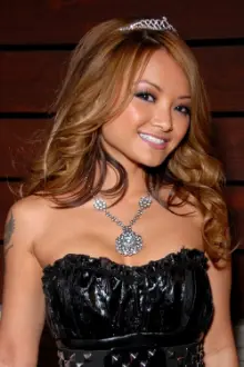 Tila Tequila como: 