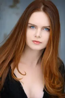 Brighid Fleming como: Leah