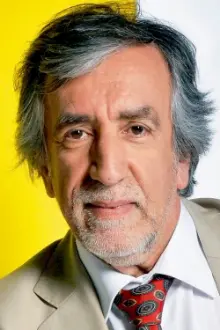 Pedro Vicuña como: 