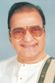 N.T. Rama Rao como: Major Chakradhar