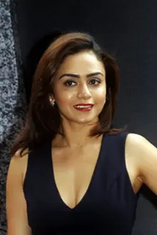 Amruta Khanvilkar como: Manasi