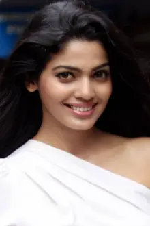 Pooja Sawant como: Megha