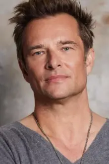 David Hallyday como: 