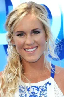 Bethany Hamilton como: Ela mesma