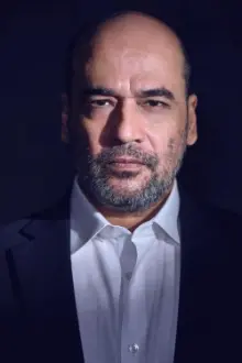 Mohan Kapur como: Doctor