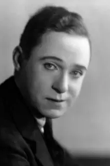 Harry Langdon como: Chester Willouby
