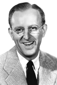 Kay Kyser como: Kay Kyser