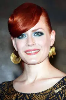 Ana Matronic como: 