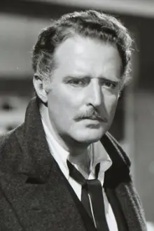 René Cardona como: Manuel