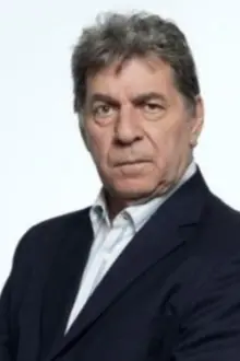 Carlos Moreno como: Roque Lucero
