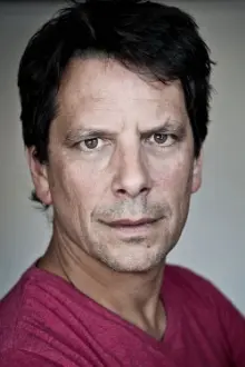 Patrice Bissonnette como: Additional Cast