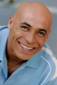 Aldo Gonzalez como: Sergio