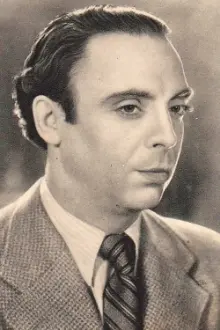 Manuel Luna como: The Fugitive - Abdalá