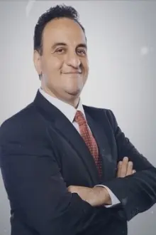 Hesham Ismail como: وجمنتين / عشماوى