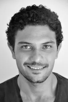 Asser Yassin como: Mouheeb
