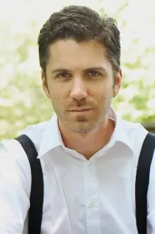 Matthew Kennedy como: Ilias