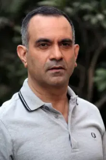 Manish Chaudhary como: Ranjan Malik