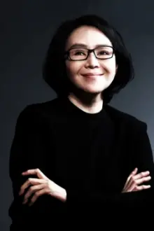 Yang Hui-shan como: Miss Lau Park