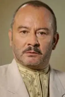 César Mora como: El director