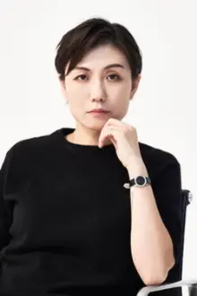 Kim Cho-hee como: Narrator