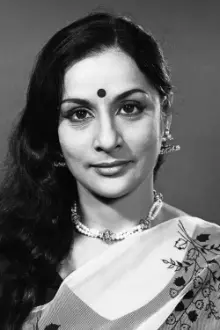 Kanchana como: Aunty