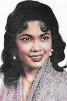 Latifah Omar como: Wan Kuntum