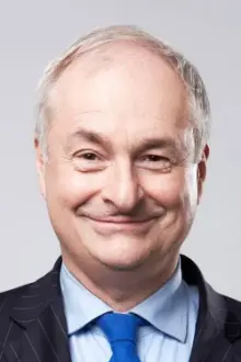 Paul Gambaccini como: 