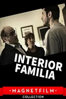 Interior. Familia