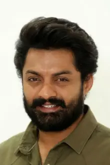 Kalyan Ram como: Nandamuri Harikrishna