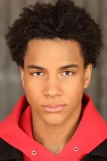 Terrell Ransom Jr. como: Steve