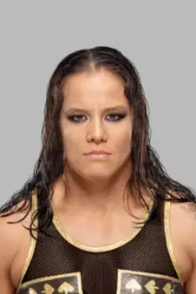 Shayna Baszler como: Ela mesma