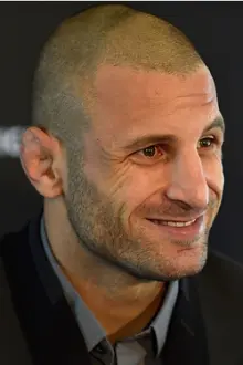 Tarec Saffiedine como: 