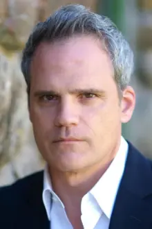 Michael Park como: Michael Park