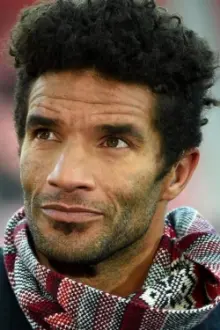 David James como: 