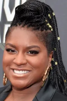 Ester Dean como: Cynthia Rose