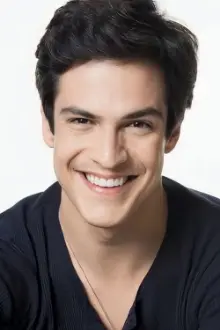 Mateus Solano como: Félix Rodriguez Khoury