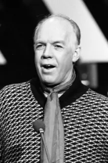 Lasse Kolstad como: Olav Skaktavl