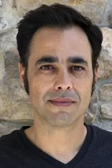 Giancarlo Ruiz como: Enrique