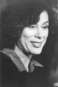 Yvonne Rainer como: Josephine de Collage