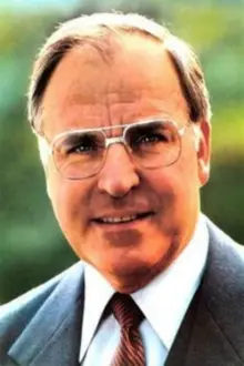 Helmut Kohl como: himself