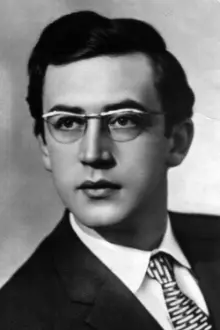 Vasiliy Livanov como: Professor Ivan Germagenovich Enotov