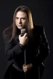 Andre Matos como: Vocalista