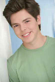 Kyle Kirk como: Cooper