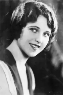 Eugenia Gilbert como: Mary Reynolds