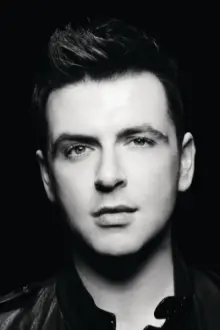 Mark Feehily como: Ele mesmo