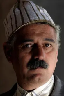 Mohamed Choubi como: Mohamed