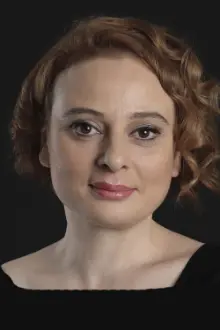 Eylem Yıldız como: Filiz