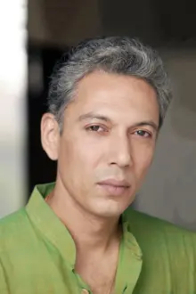 Rahul Vohra como: Rahul Abhi