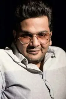 Mukesh Chhabra como: Babloo Bhaiya