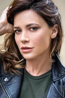 Camilla Ferranti como: Laura Rocci